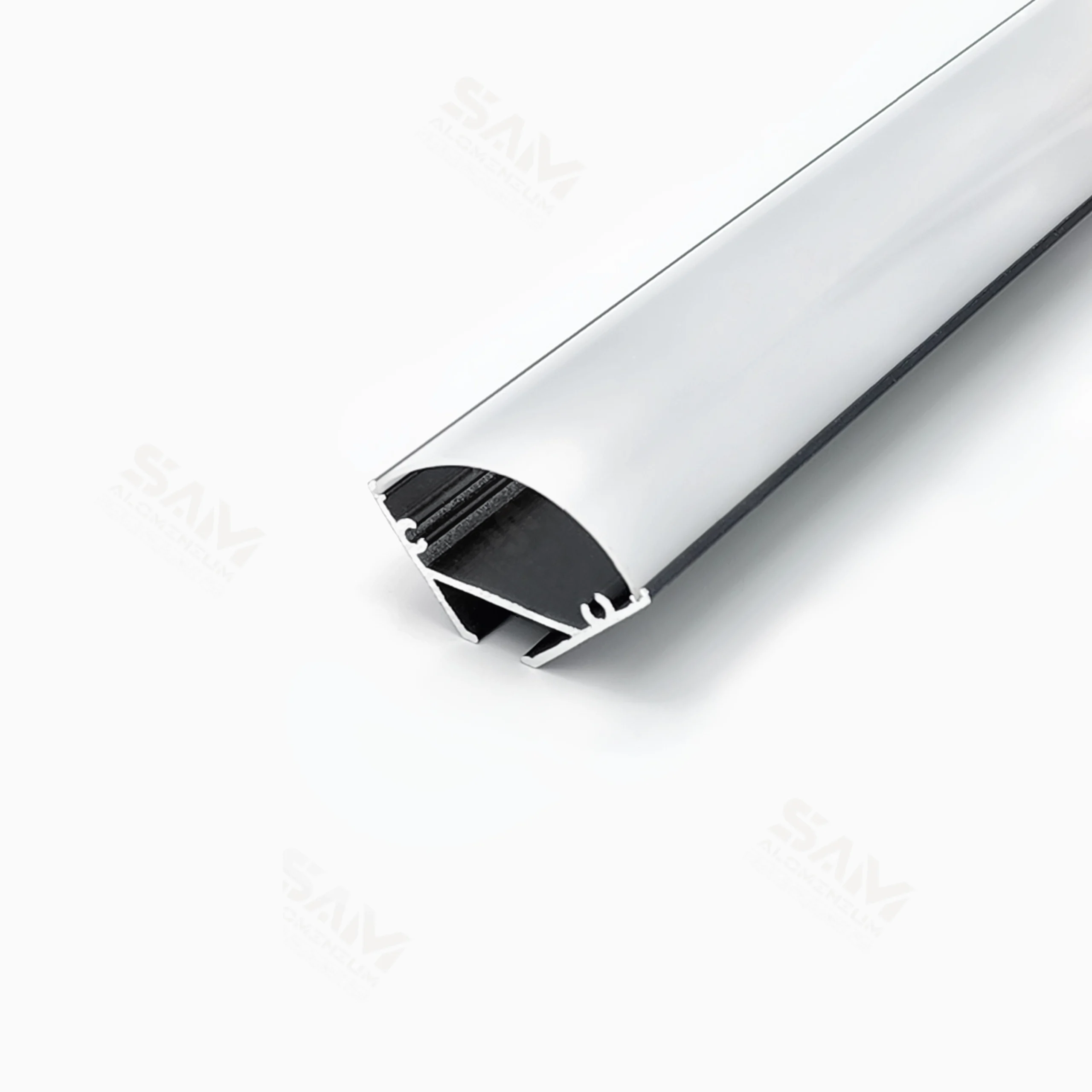 لاینر نوری کنجی روکار mm۴۰ SL۱82